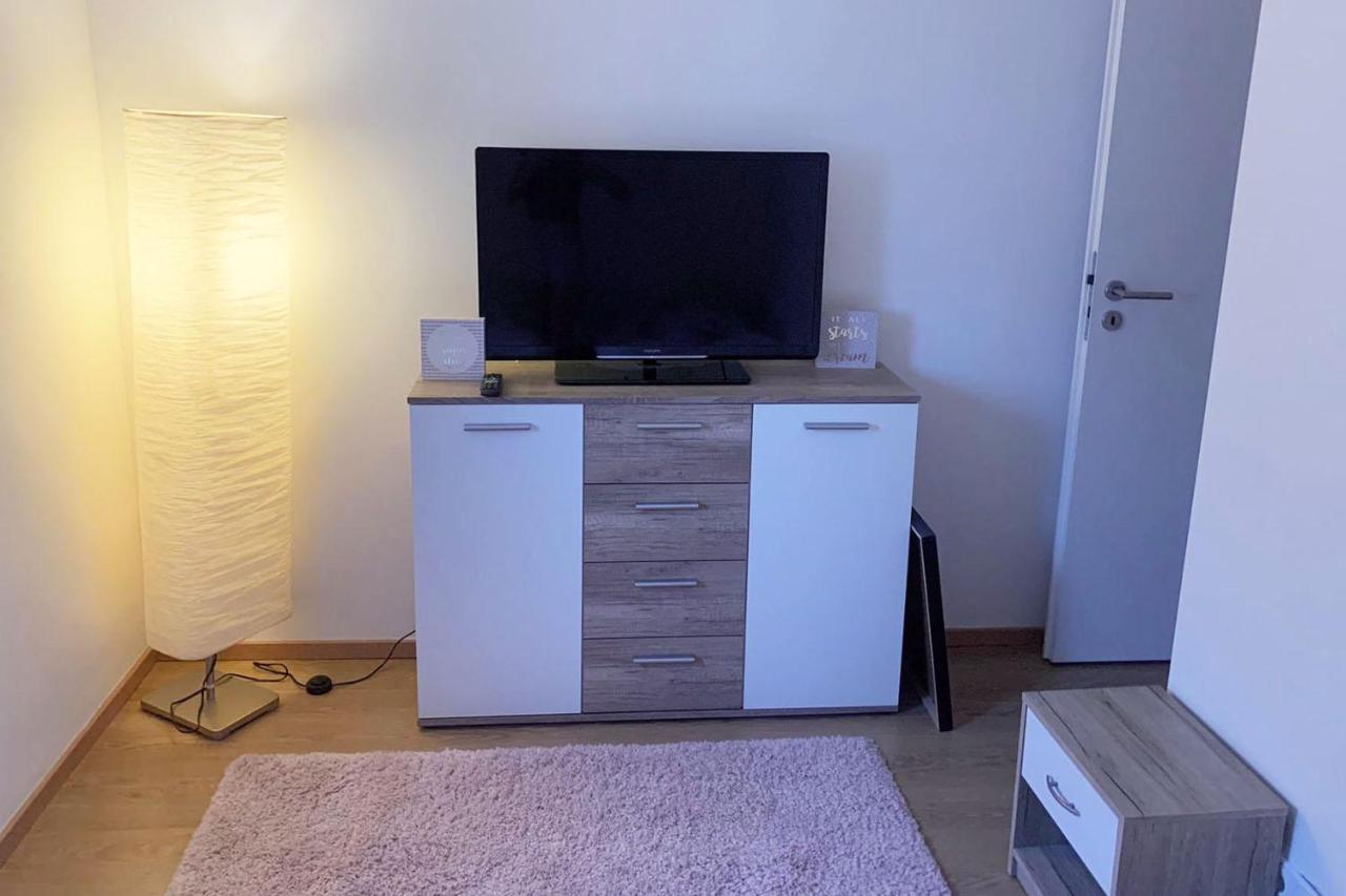 3 Bedroom Apartment In Leverkusen Extérieur photo