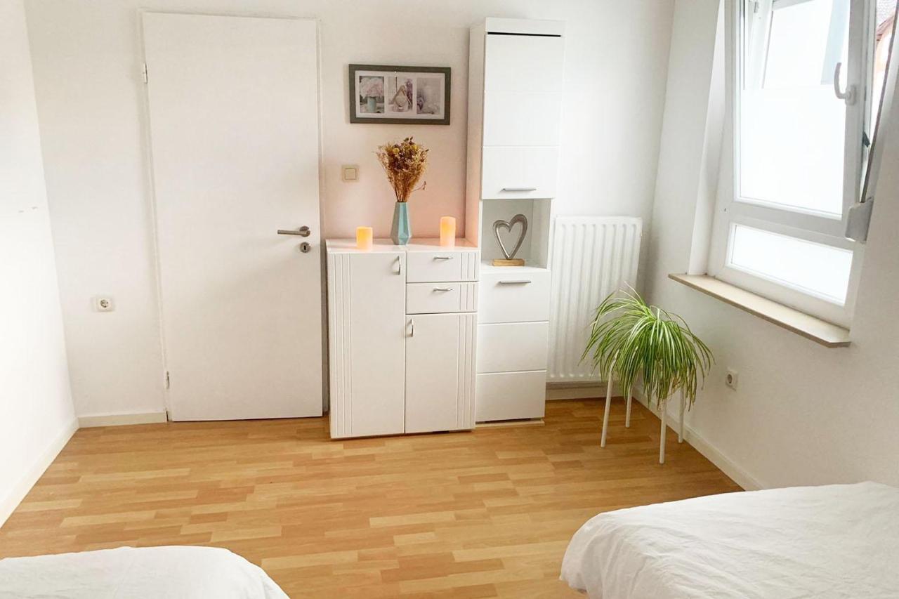 3 Bedroom Apartment In Leverkusen Extérieur photo